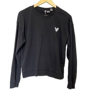 Disney x Divided H&M Cropped Mickey Mouse Embroidered Sweatshirt, Black, M